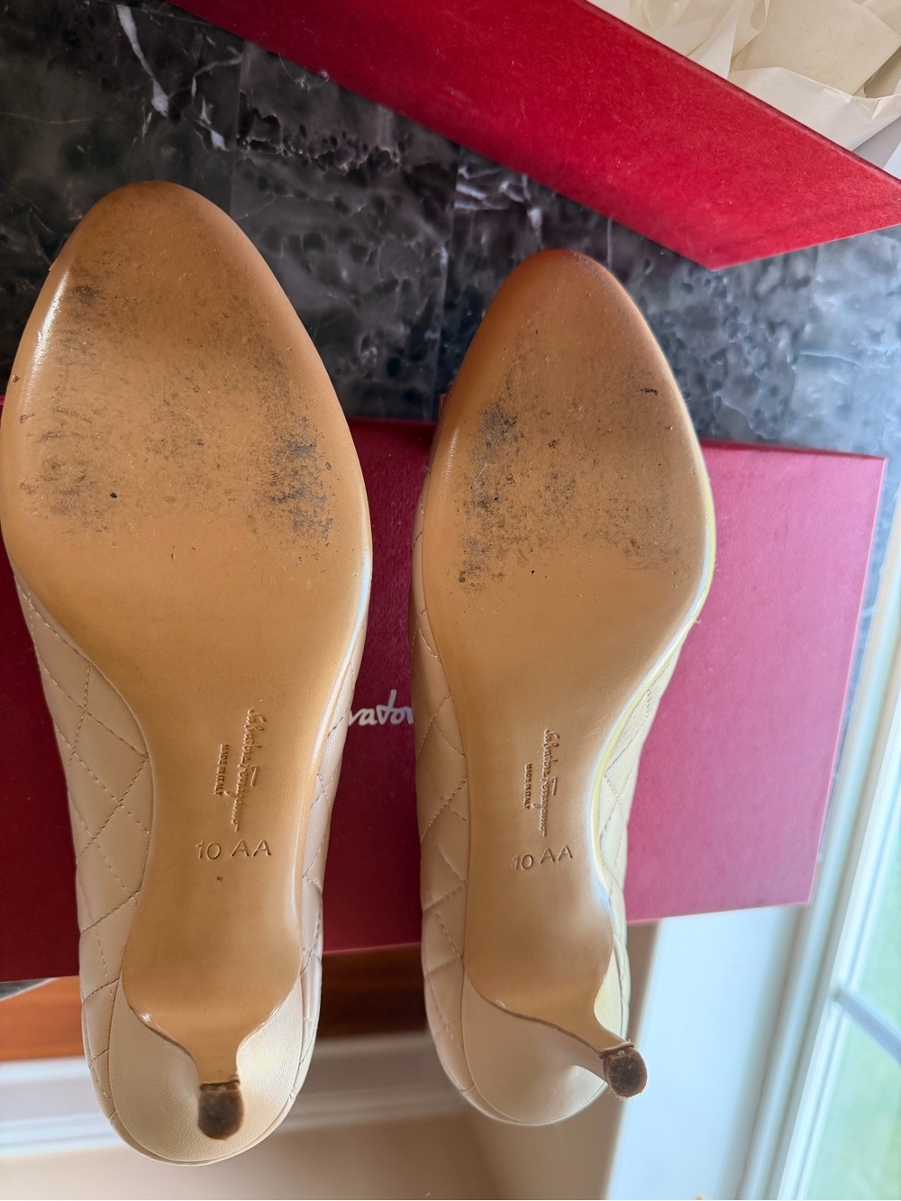 Salvatore Ferragamo Nude Quilted Leather Bow Pumps - Picture 6 of 7